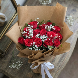 Classic Red Rose Bouquet in Kraft Wrap